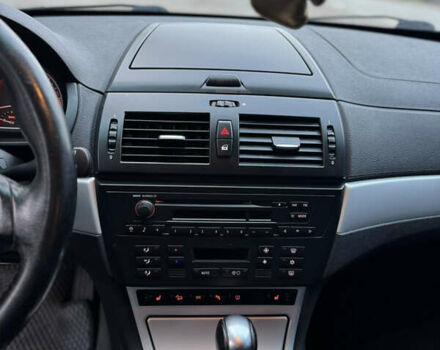 Сірий БМВ Х3, об'ємом двигуна 2 л та пробігом 227 тис. км за 12200 $, фото 16 на Automoto.ua