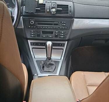 Серый БМВ Х3, объемом двигателя 2 л и пробегом 270 тыс. км за 10000 $, фото 29 на Automoto.ua