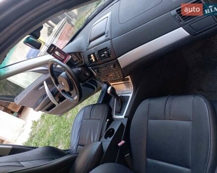 Серый БМВ Х3, объемом двигателя 2 л и пробегом 300 тыс. км за 10000 $, фото 7 на Automoto.ua