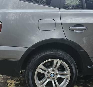 Серый БМВ Х3, объемом двигателя 2 л и пробегом 270 тыс. км за 10000 $, фото 12 на Automoto.ua
