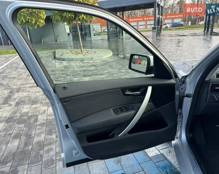 Серый БМВ Х3, объемом двигателя 2 л и пробегом 254 тыс. км за 11600 $, фото 65 на Automoto.ua