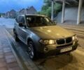 Серый БМВ Х3, объемом двигателя 2 л и пробегом 293 тыс. км за 9000 $, фото 2 на Automoto.ua