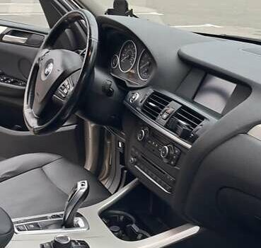 Серый БМВ Х3, объемом двигателя 2 л и пробегом 200 тыс. км за 9800 $, фото 6 на Automoto.ua