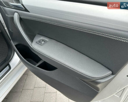 Серый БМВ Х3, объемом двигателя 2 л и пробегом 150 тыс. км за 14399 $, фото 83 на Automoto.ua