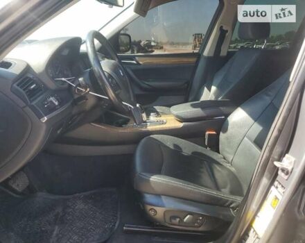 Серый БМВ Х3, объемом двигателя 2 л и пробегом 150 тыс. км за 2000 $, фото 6 на Automoto.ua