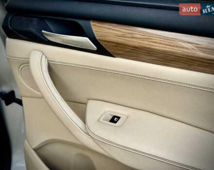 Серый БМВ Х3, объемом двигателя 2 л и пробегом 195 тыс. км за 13000 $, фото 21 на Automoto.ua