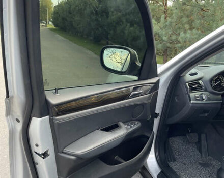 Серый БМВ Х3, объемом двигателя 2 л и пробегом 117 тыс. км за 18000 $, фото 9 на Automoto.ua