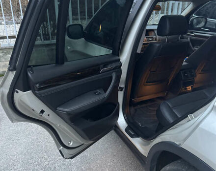 Серый БМВ Х3, объемом двигателя 2 л и пробегом 144 тыс. км за 14000 $, фото 9 на Automoto.ua