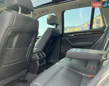 Сірий БМВ Х3, об'ємом двигуна 2 л та пробігом 130 тис. км за 18200 $, фото 4 на Automoto.ua