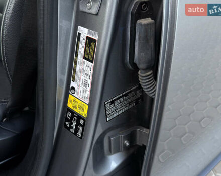 Серый БМВ Х3, объемом двигателя 2 л и пробегом 175 тыс. км за 15000 $, фото 23 на Automoto.ua