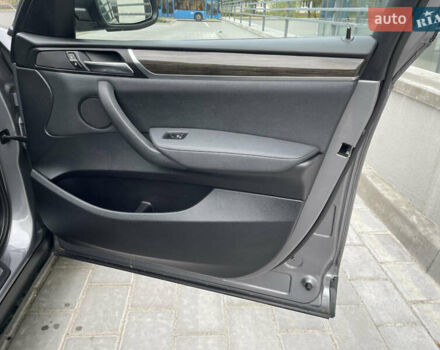 Серый БМВ Х3, объемом двигателя 2 л и пробегом 155 тыс. км за 15000 $, фото 23 на Automoto.ua