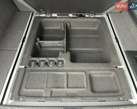 Серый БМВ Х3, объемом двигателя 2 л и пробегом 155 тыс. км за 15000 $, фото 32 на Automoto.ua