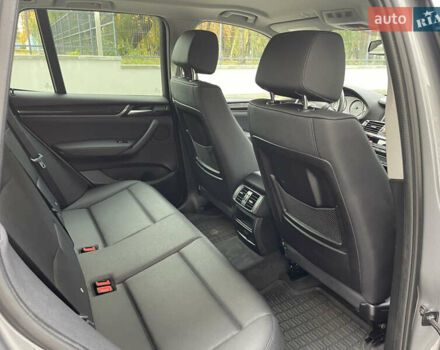 Серый БМВ Х3, объемом двигателя 2 л и пробегом 155 тыс. км за 15000 $, фото 26 на Automoto.ua