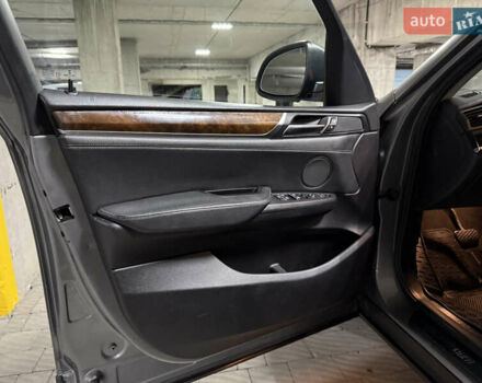 Сірий БМВ Х3, об'ємом двигуна 2 л та пробігом 237 тис. км за 13500 $, фото 22 на Automoto.ua
