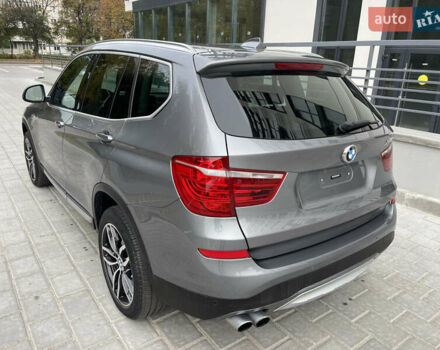 Серый БМВ Х3, объемом двигателя 2 л и пробегом 155 тыс. км за 15000 $, фото 7 на Automoto.ua