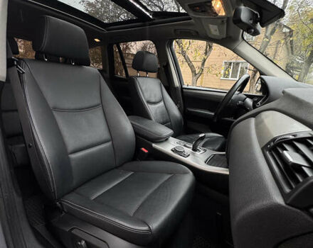 Серый БМВ Х3, объемом двигателя 2 л и пробегом 175 тыс. км за 15000 $, фото 12 на Automoto.ua