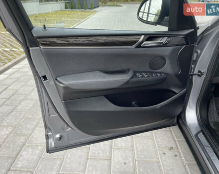 Серый БМВ Х3, объемом двигателя 2 л и пробегом 155 тыс. км за 15000 $, фото 13 на Automoto.ua