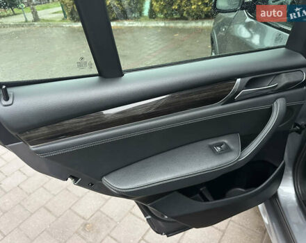 Сірий БМВ Х3, об'ємом двигуна 2 л та пробігом 163 тис. км за 17500 $, фото 59 на Automoto.ua