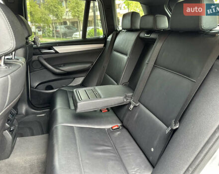 Серый БМВ Х3, объемом двигателя 3 л и пробегом 158 тыс. км за 19990 $, фото 30 на Automoto.ua