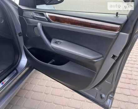 Сірий БМВ Х3, об'ємом двигуна 2 л та пробігом 98 тис. км за 17500 $, фото 19 на Automoto.ua