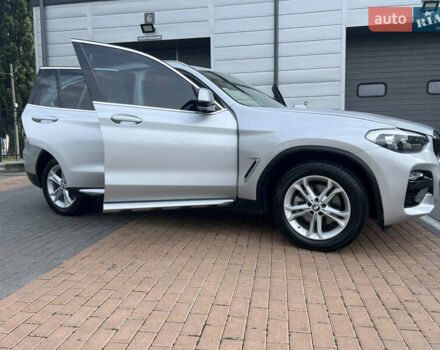 Серый БМВ Х3, объемом двигателя 2 л и пробегом 65 тыс. км за 28500 $, фото 8 на Automoto.ua