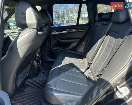 Серый БМВ Х3, объемом двигателя 3 л и пробегом 126 тыс. км за 38500 $, фото 25 на Automoto.ua