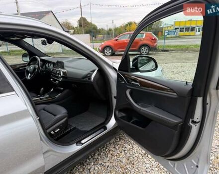 Серый БМВ Х3, объемом двигателя 2 л и пробегом 89 тыс. км за 25500 $, фото 13 на Automoto.ua