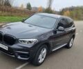 Серый БМВ Х3, объемом двигателя 2 л и пробегом 171 тыс. км за 19900 $, фото 1 на Automoto.ua