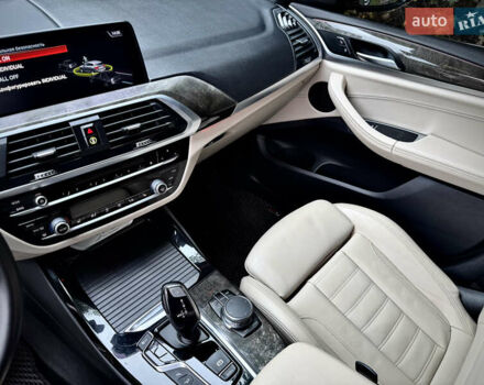 Серый БМВ Х3, объемом двигателя 2 л и пробегом 141 тыс. км за 22500 $, фото 21 на Automoto.ua