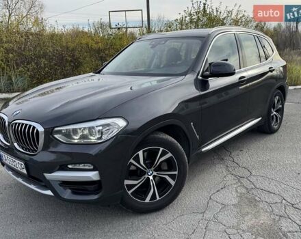 Серый БМВ Х3, объемом двигателя 2 л и пробегом 242 тыс. км за 35900 $, фото 1 на Automoto.ua