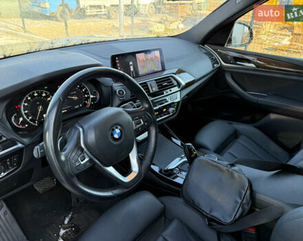 Серый БМВ Х3, объемом двигателя 2 л и пробегом 130 тыс. км за 23400 $, фото 22 на Automoto.ua