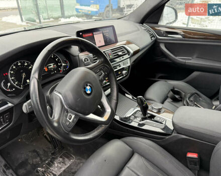 Серый БМВ Х3, объемом двигателя 2 л и пробегом 130 тыс. км за 23400 $, фото 3 на Automoto.ua