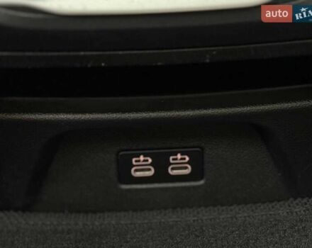 Серый БМВ Х3, объемом двигателя 3 л и пробегом 75 тыс. км за 41999 $, фото 71 на Automoto.ua