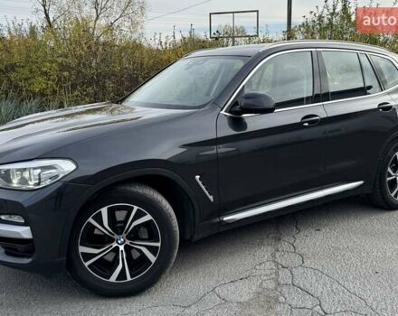 Серый БМВ Х3, объемом двигателя 2 л и пробегом 242 тыс. км за 35900 $, фото 5 на Automoto.ua