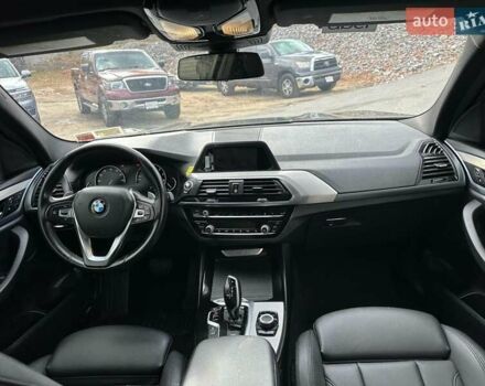 Серый БМВ Х3, объемом двигателя 2 л и пробегом 70 тыс. км за 8200 $, фото 4 на Automoto.ua