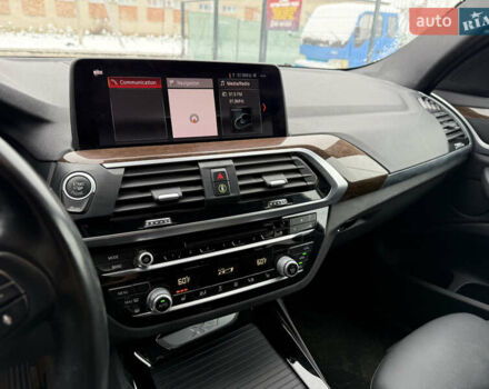 Серый БМВ Х3, объемом двигателя 2 л и пробегом 130 тыс. км за 23400 $, фото 4 на Automoto.ua