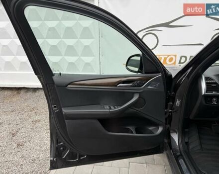 Серый БМВ Х3, объемом двигателя 2 л и пробегом 136 тыс. км за 31500 $, фото 14 на Automoto.ua