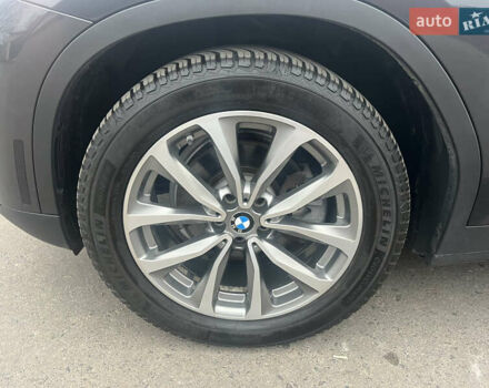 Серый БМВ Х3, объемом двигателя 2 л и пробегом 148 тыс. км за 26400 $, фото 34 на Automoto.ua