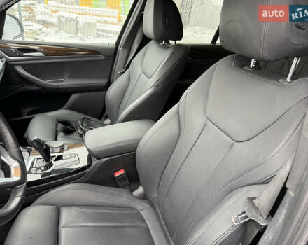 Серый БМВ Х3, объемом двигателя 2 л и пробегом 130 тыс. км за 23400 $, фото 20 на Automoto.ua