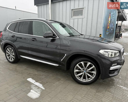 Серый БМВ Х3, объемом двигателя 2 л и пробегом 130 тыс. км за 23400 $, фото 6 на Automoto.ua