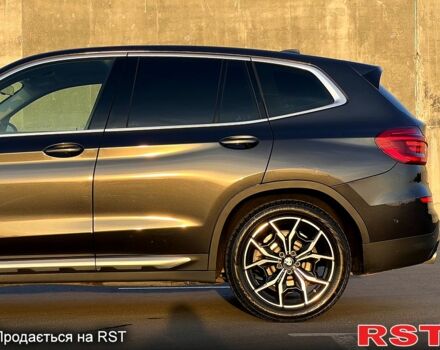 Серый БМВ Х3, объемом двигателя 2 л и пробегом 140 тыс. км за 35500 $, фото 1 на Automoto.ua