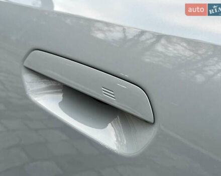 Сірий БМВ Х3, об'ємом двигуна 2 л та пробігом 13 тис. км за 71999 $, фото 67 на Automoto.ua