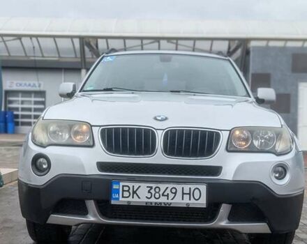 Серый БМВ Х3, объемом двигателя 2 л и пробегом 275 тыс. км за 9999 $, фото 1 на Automoto.ua