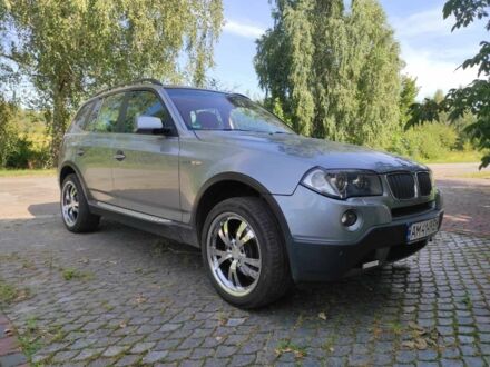 Серый БМВ Х3, объемом двигателя 2 л и пробегом 250 тыс. км за 9999 $, фото 1 на Automoto.ua