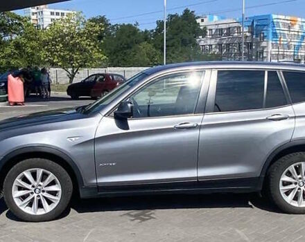 Серый БМВ Х3, объемом двигателя 2 л и пробегом 243 тыс. км за 12000 $, фото 1 на Automoto.ua