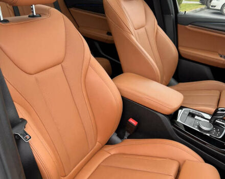 Синій БМВ Х3, об'ємом двигуна 2 л та пробігом 24 тис. км за 52000 $, фото 82 на Automoto.ua