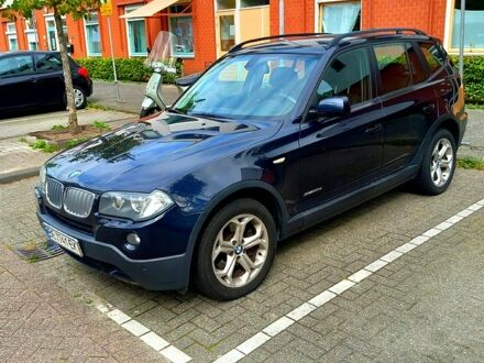 Синий БМВ Х3, объемом двигателя 2 л и пробегом 256 тыс. км за 12000 $, фото 1 на Automoto.ua