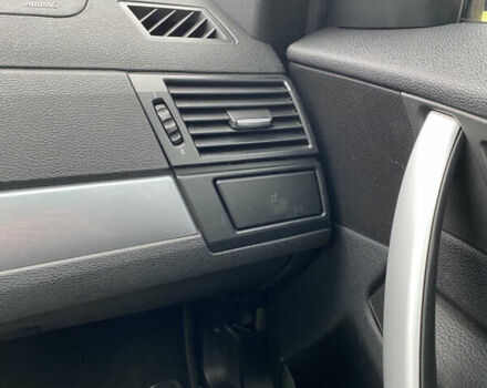 Зеленый БМВ Х3, объемом двигателя 2 л и пробегом 340 тыс. км за 8700 $, фото 16 на Automoto.ua