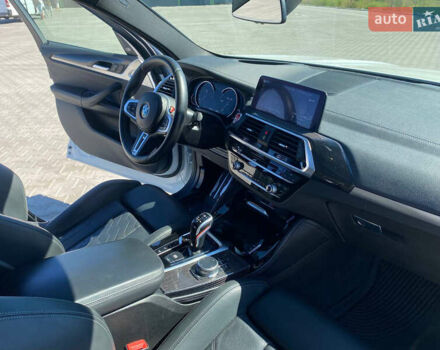 БМВ X4 M 2019 в Киеве на Automoto.ua Белый БМВ X4 M, объемом двигателя 3 л и пробегом 65 тыс. км за 52000 $, фото 9 на Automoto.ua