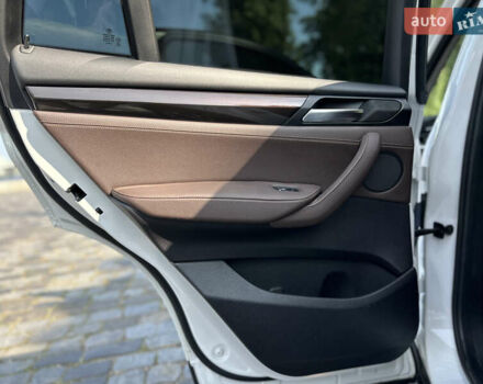 Белый БМВ Х4, объемом двигателя 2 л и пробегом 63 тыс. км за 27700 $, фото 50 на Automoto.ua